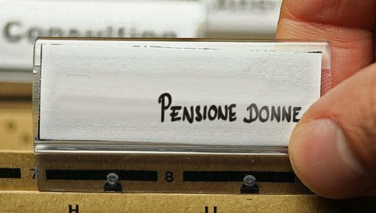 Le pensioni delle donne sono mediamente più basse di quelle degli uomini. Quasi la metà percepisce meno di 1.000 euro al mese.