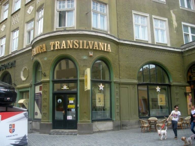 Trasferire la pensione in Romania per godere della flat tax e pagare meno tasse: quali step occorrono (non basta essere iscritti all'Aire) e quanto si risparmia.