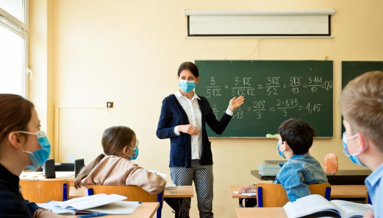 Ondata di pensionamenti in arrivo nella scuola. Previste 50.000 domande di pensioni anticipate per insegnati e personale Ata nel 2021.