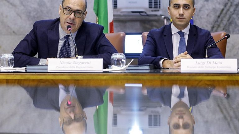 Addio a quota 100 o 3 mesi in più per uscire dal lavoro? E la rivalutazione degli assegni e i criteri per accedere alla quattordicesima saranno più favorevoli dal 2020? La maggioranza "giallorossa" traballa sulle tensioni scatenate da Matteo Renzi.