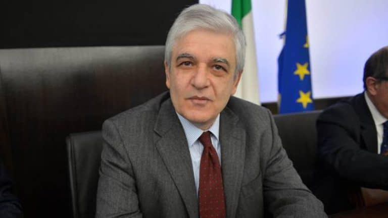 Non ci sono soldi per fare la riforma del fisco. Tutto rimandato a tempi migliori, a meno che non si introduca una patrimoniale sui redditi più alti.