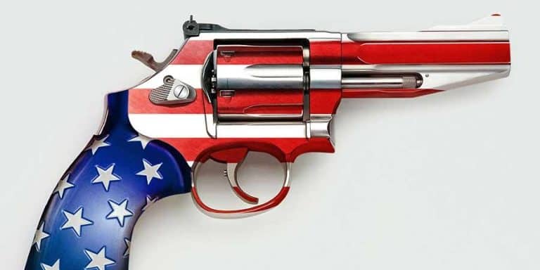 Si potranno portare anche all'università le armi da fuoco, ecco la legge choc firmata dal governatore della Georgia in Usa.