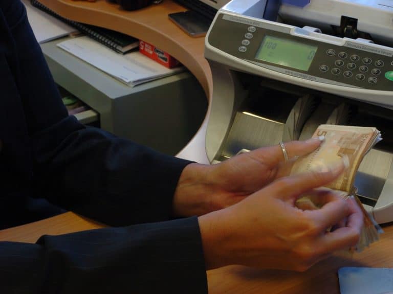 Tornano a salire le richieste di finanziamento e credito al consumo. Secondo Crif si è tornati vicini ai livelli pre-lockdown.