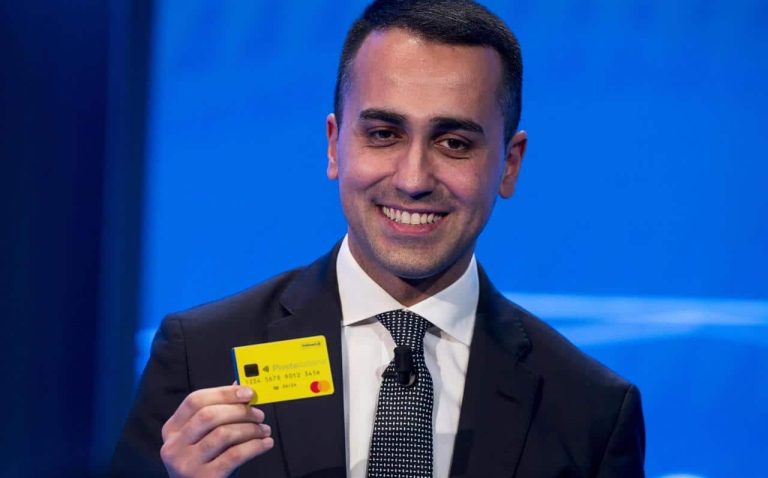 Con il reddito di cittadinanza, troppe restrizioni all'uso della card per fare acquisti. Numerosi prodotti e servizi che non possono essere acquistati. Queste limitazioni sanno di stato etico e rendono i percettori consumatori di serie b.