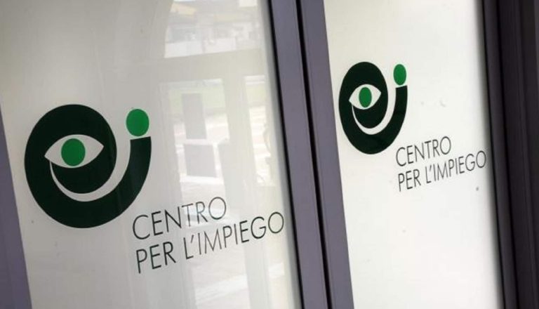 Piano lavoro e formazione reddito di cittadinanza: ecco dove si dovrà prestare servizio per otto ore a settimana.