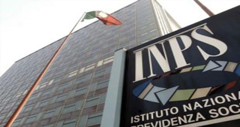 Sono quasi 18 milioni le pensioni in Italia, due su tre di importo inferiore a 1.000 euro. Ma tanti prendono più di un assegno.