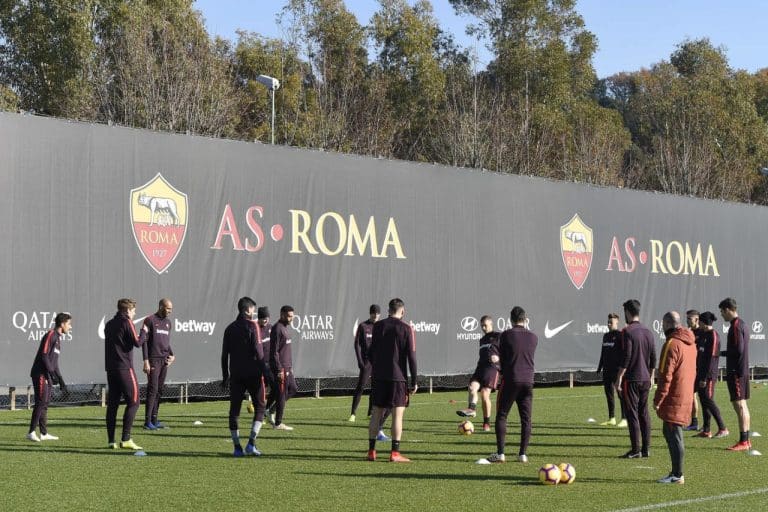 La Roma Calcio emetterà un'obbligazione da 275 milioni di euro per rimborsare anticipatamente il prestito ottenuto anni fa da Goldman Sachs e risparmiare sugli interessi, al contempo rimpinguando le casse con liquidità extra. Ecco le possibili caratteristiche.