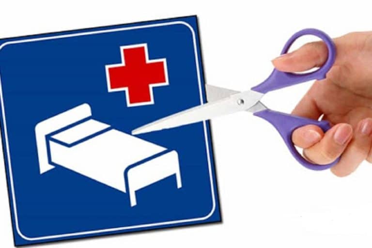 Gli italiani chiedono maggiore assistenza. La sanità pubblica non funziona bene  e c’è chi propone polizze assicurative.