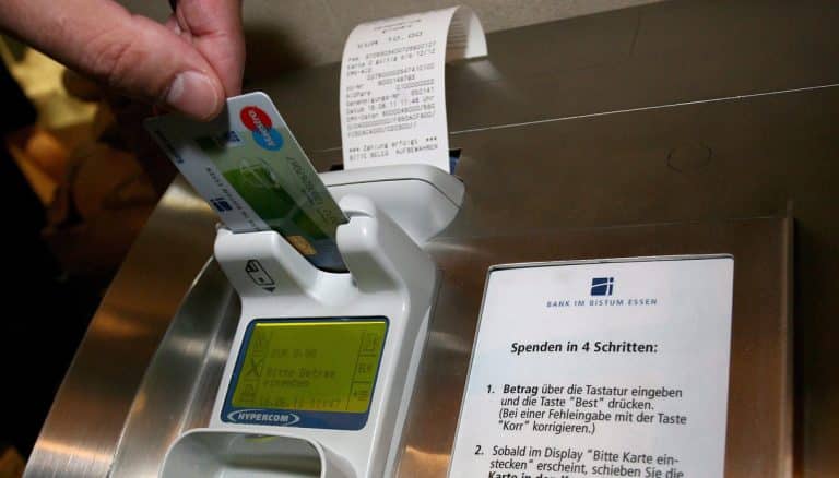 Davvero bisogna comunicare all’Agenzia delle Entrate i giorni di ferie o di malattia? Si, per via dello scontrino elettronico. Vediamo di cosa si tratta.