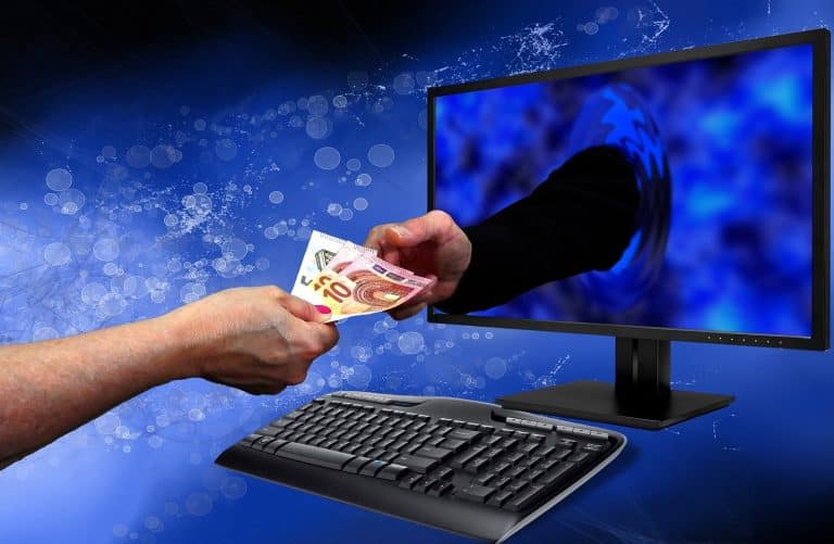 In banca lo smart working funziona molto bene. Tre dipendenti su quattro lavorano da casa e rendono di più e qualche istituto lo ha esteso anche alle filiali.