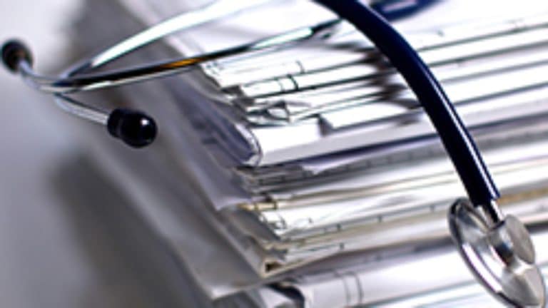 L’Agenzia delle Entrate ha chiarito che i dati sensibili dei pazienti non devono comparire nella fattura elettronica. Cosa devono fare gli operatori sanitari.