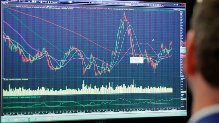 Il "quantitative easing" della BCE cambia ancora. Rimossa la soglia del 33% per l'acquisto dei bond su ciascuna emissione. Cerchiamo di capire quale impatto avrà su spread e rendimenti.