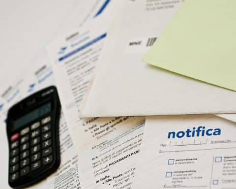 Novità sulla riscossione, ecco cosa cambia per le cartelle esattoriali nel 2026 tra digitale, sospensioni e nuova rottamazione quinquies.