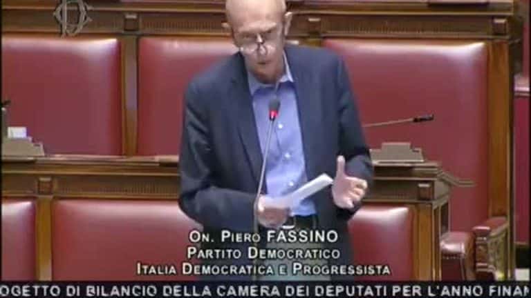 Stipendi parlamentari nell'occhio del ciclone