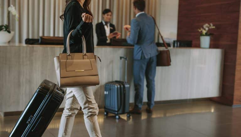 Il bonus vacanze è un flop, per attrarre il turismo maglio sospendere la tassa di soggiorno. Ma molti Comuni non possono permetterselo.