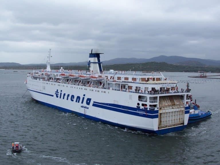 Ecco alcuni pratici consigli per chi parte per le vacanze utilizzando il traghetto.