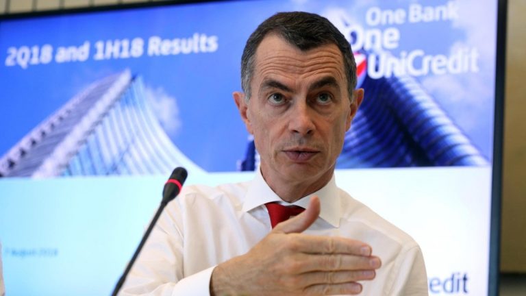 Conti correnti Unicredit a tassi negativi dal 2020 per giacenze superiori ai 100.000 euro. Lo annuncia la banca ed esistono svariati modi per evitare la stangata.