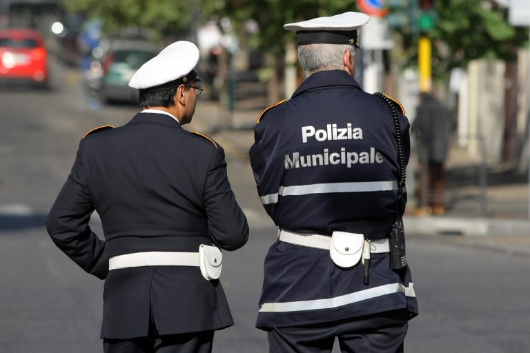 Scade a settembre la domanda per 47 agenti di Polizia Municipale – Cat. C a Firenze.