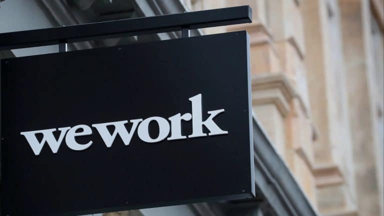 Obbligazioni WeWork in caduta libera dopo la mancata IPO della società a Wall Street e il conseguente declassamento delle agenzie di rating a livelli ancora più "spazzatura".