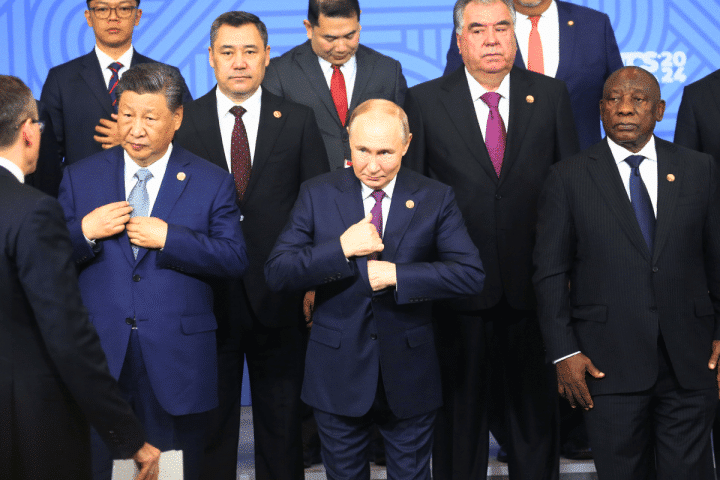 Dal vertice Brics Putin esce più forte