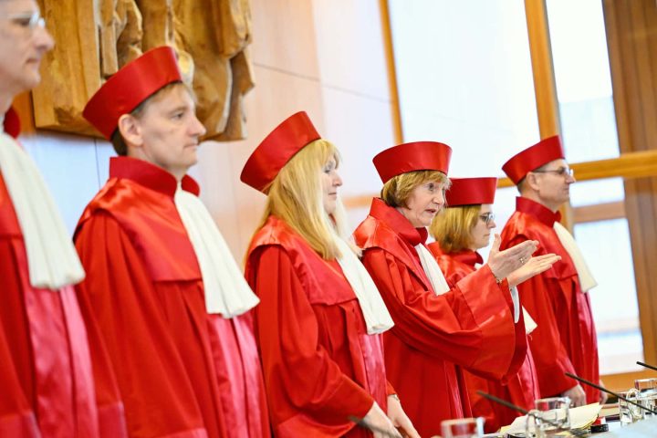 Giudici tedeschi salvano la Grande Coalizione