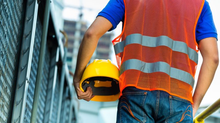 Salari reali giù, malgrado i sindacati onnipresenti