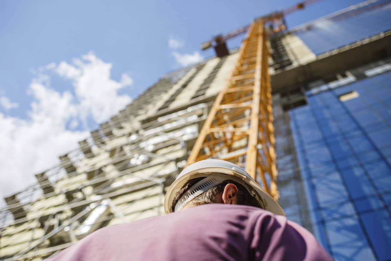 Domanda patente a crediti sospesa: rischio blocco nei cantieri?