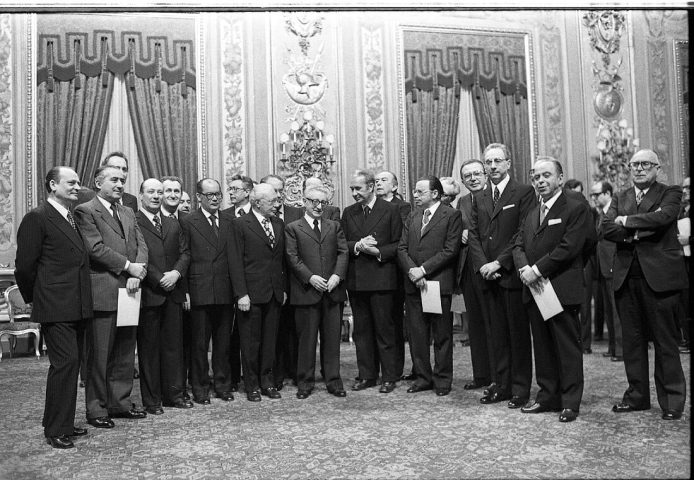 Governi deboli fonte di crisi per l'economia italiana