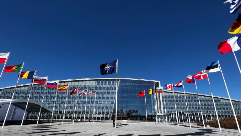 Spese militari al 5% del Pil