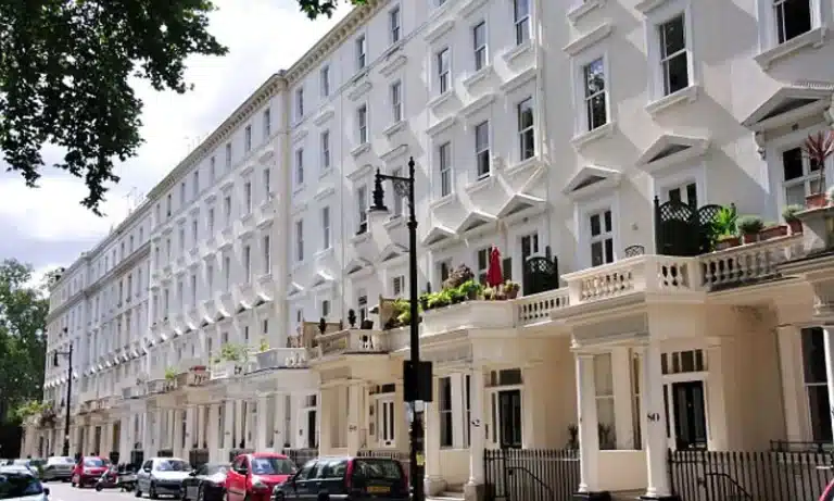 Case a Londra per ricchi si deprezzano
