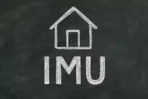 IMU 2025, l’Italia si prepara a versare 11 miliardi: seconde case ne mirino del fisco