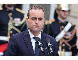 Moody's abbassa l'outlook ai bond francesi