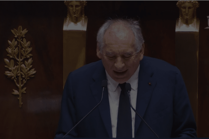 Debito perdita di libertà per Bayrou