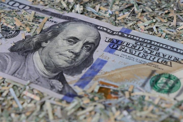 Declino del dollaro non sarebbe evento solo negativo