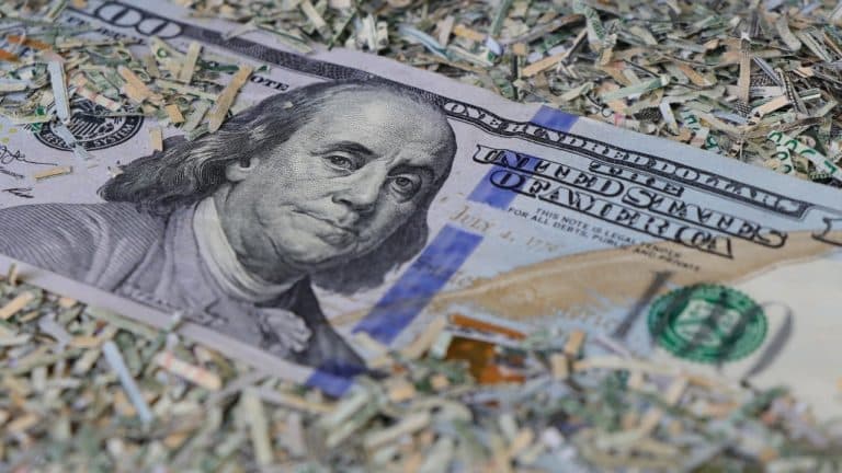 Declino del dollaro non sarebbe evento solo negativo