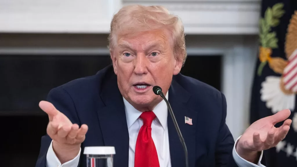 Dollaro ai massimi da oltre due mesi